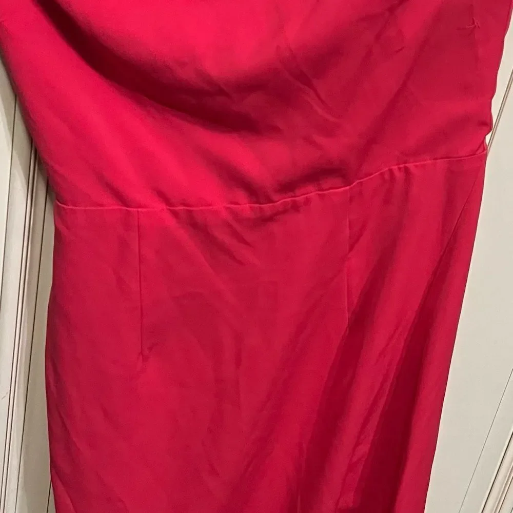 Lazo Midi Dress in Hot Pink
Lovers and Friends Sz S - Picture 5 of 12